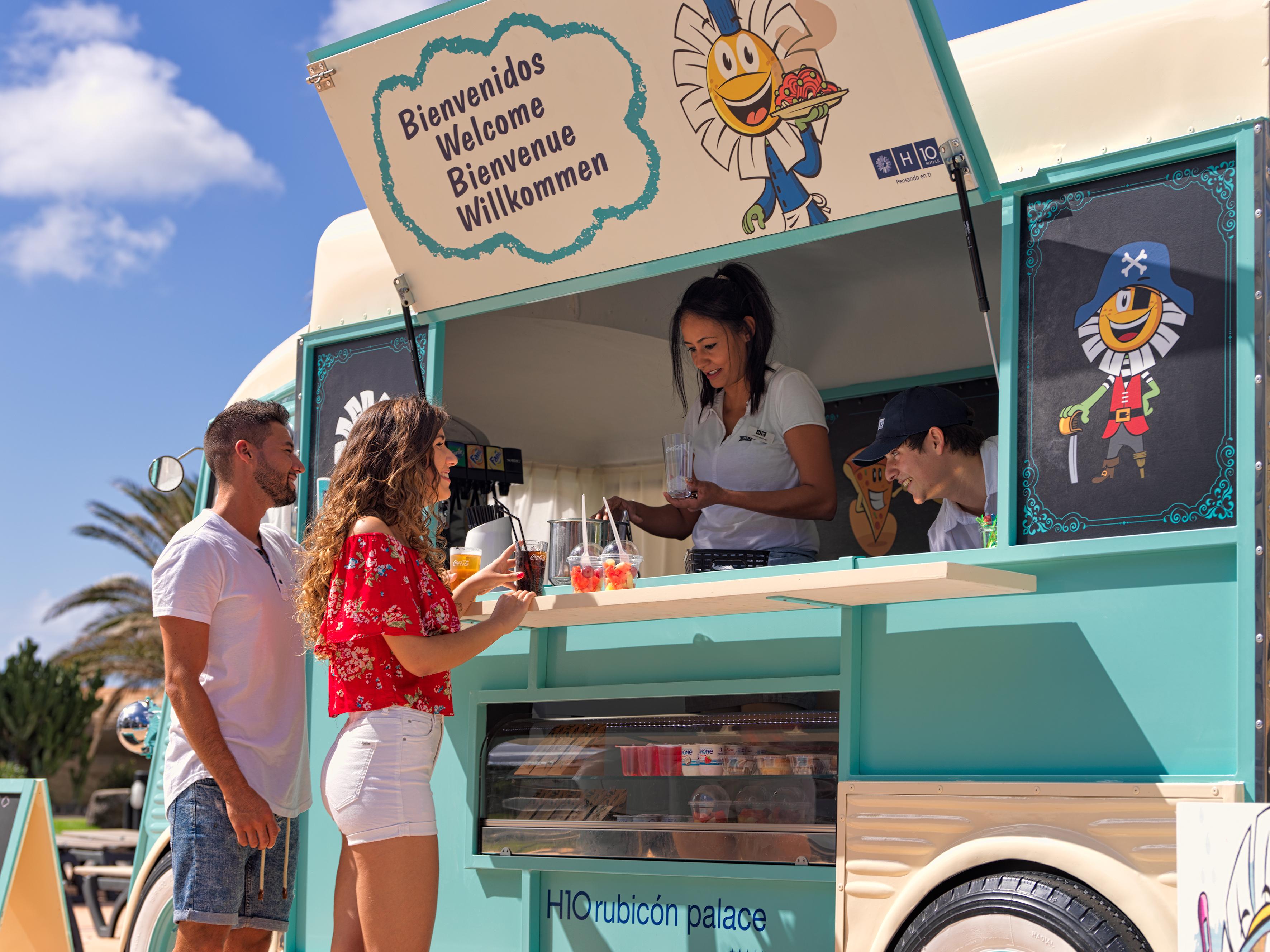 Hotel H10 Rubicon Horizons Collection (Adults Only) Playa Blanca  Esterno foto Food truck in Benidorm, Spain